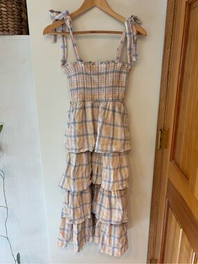 Storia tiered midi dress size small
